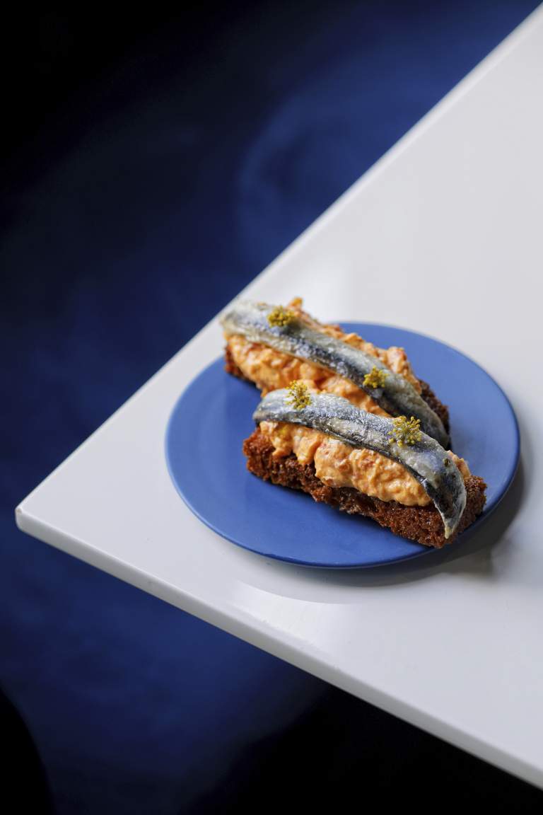 Waxlight Anchovie Toast